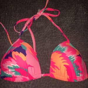 Aeire Slight Push up top